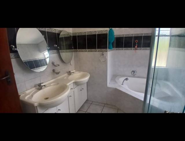 4 BEDROOM HOUSE FOR SALE IN ONTDEKKERSPARK